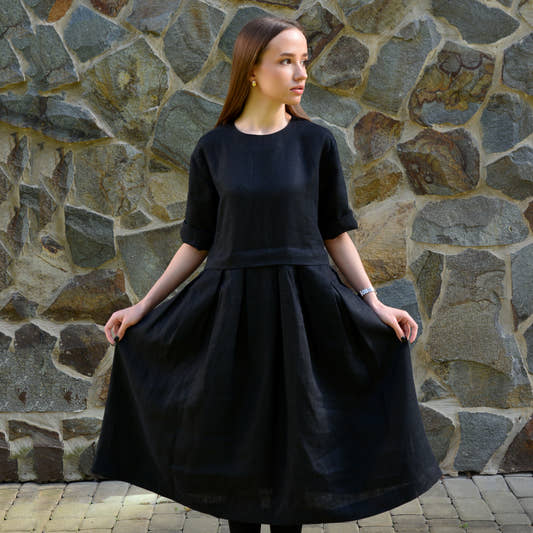 Linen Pleated Dress - Black