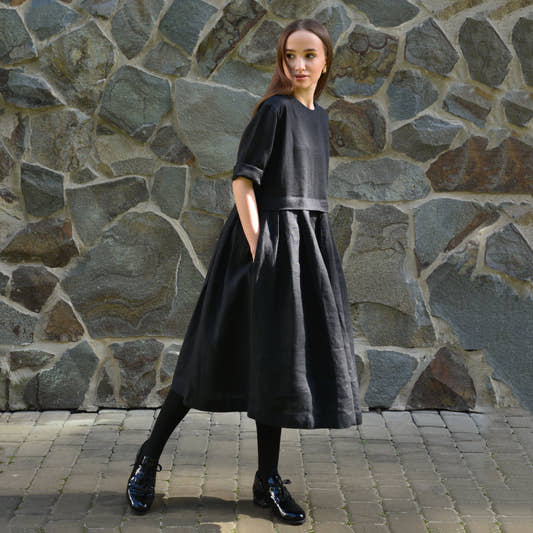 Linen Pleated Dress - Black