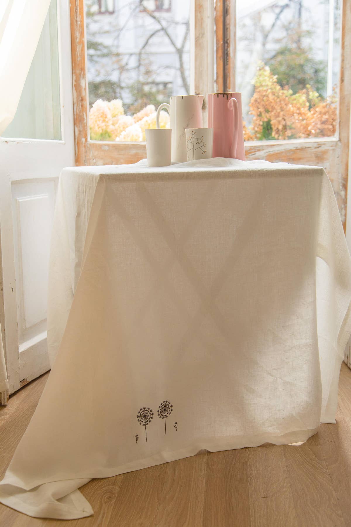 Japan Flowers Tablecloth - Champagne