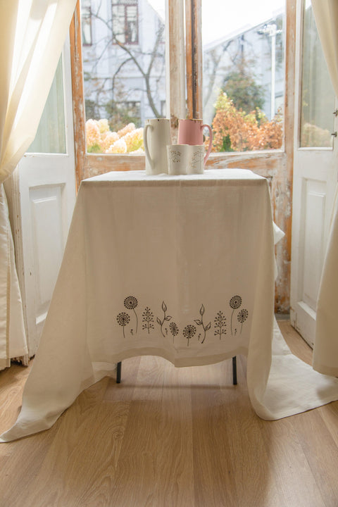 Japan Flowers Tablecloth — Champagne