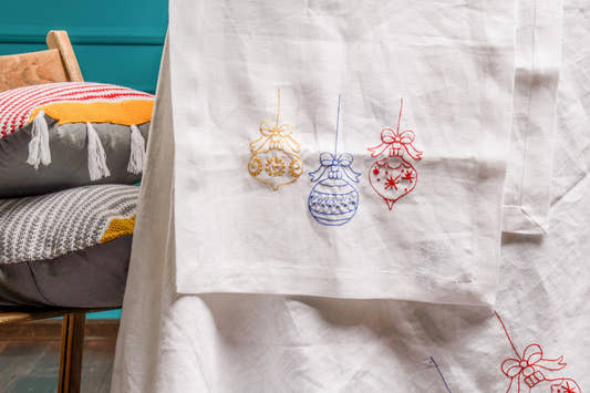 X-Mas Ornaments Runner - White