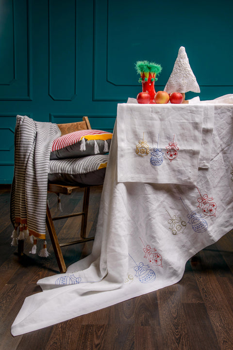 X-Mas Ornaments Tablecloth — White