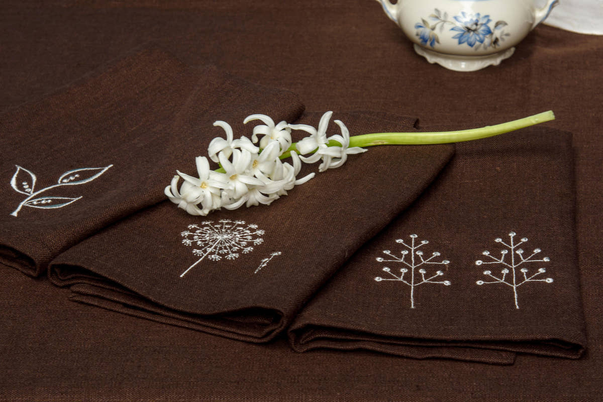Japan Flowers Napkin - Brown