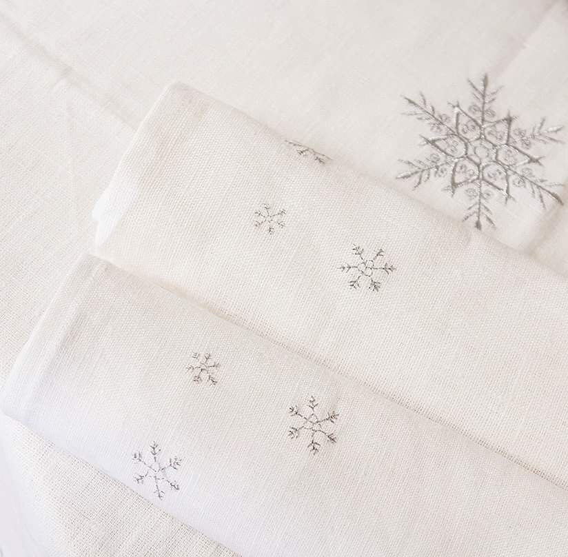 Snowflakes Napkin — White