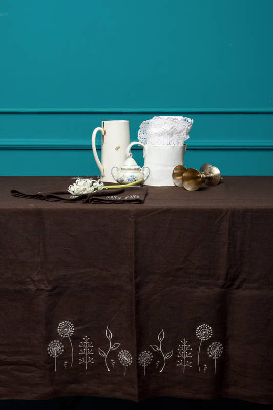 Japan Flowers Tablecloth - Brown