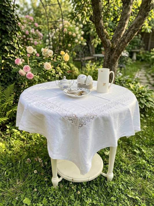 Lace Trim Tablecloth - White