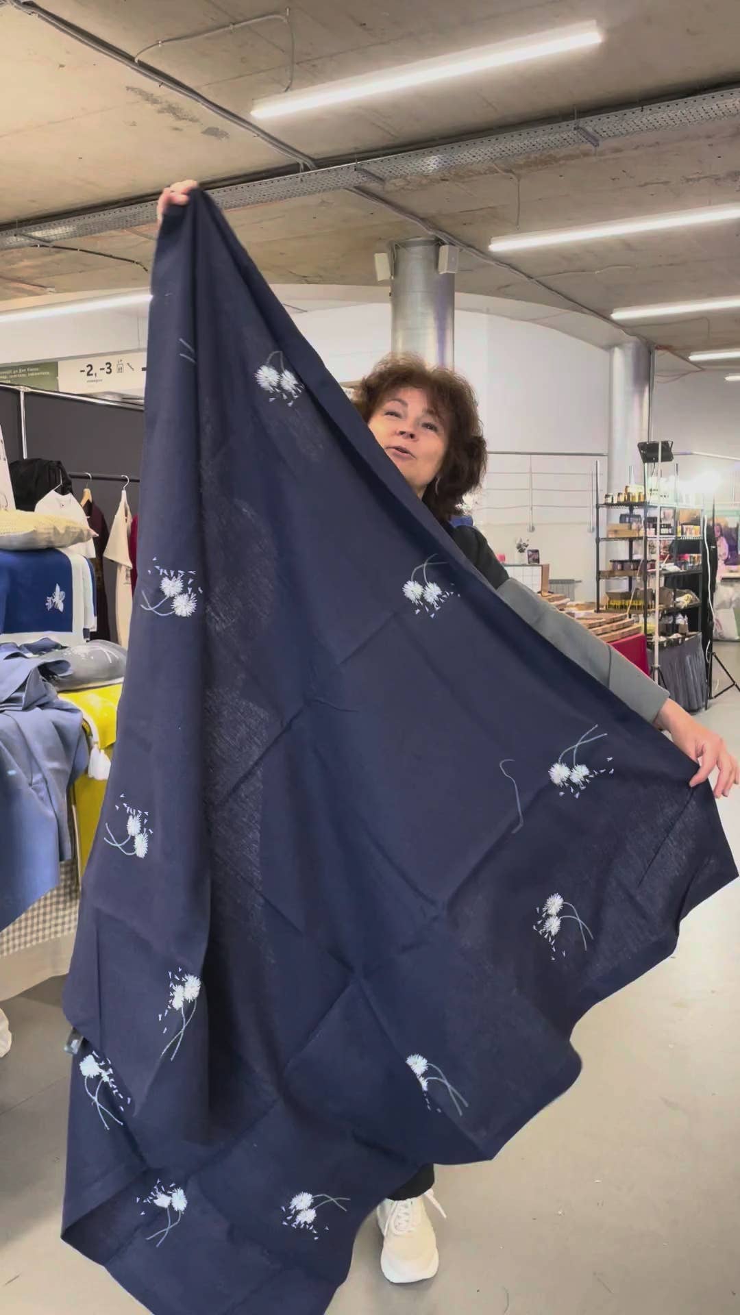 Dandelions Tablecloth - Navy