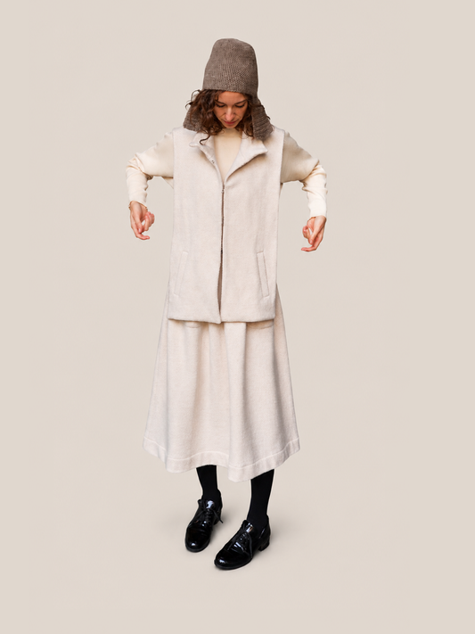 Wool Vest - Milky - studio thumbnail